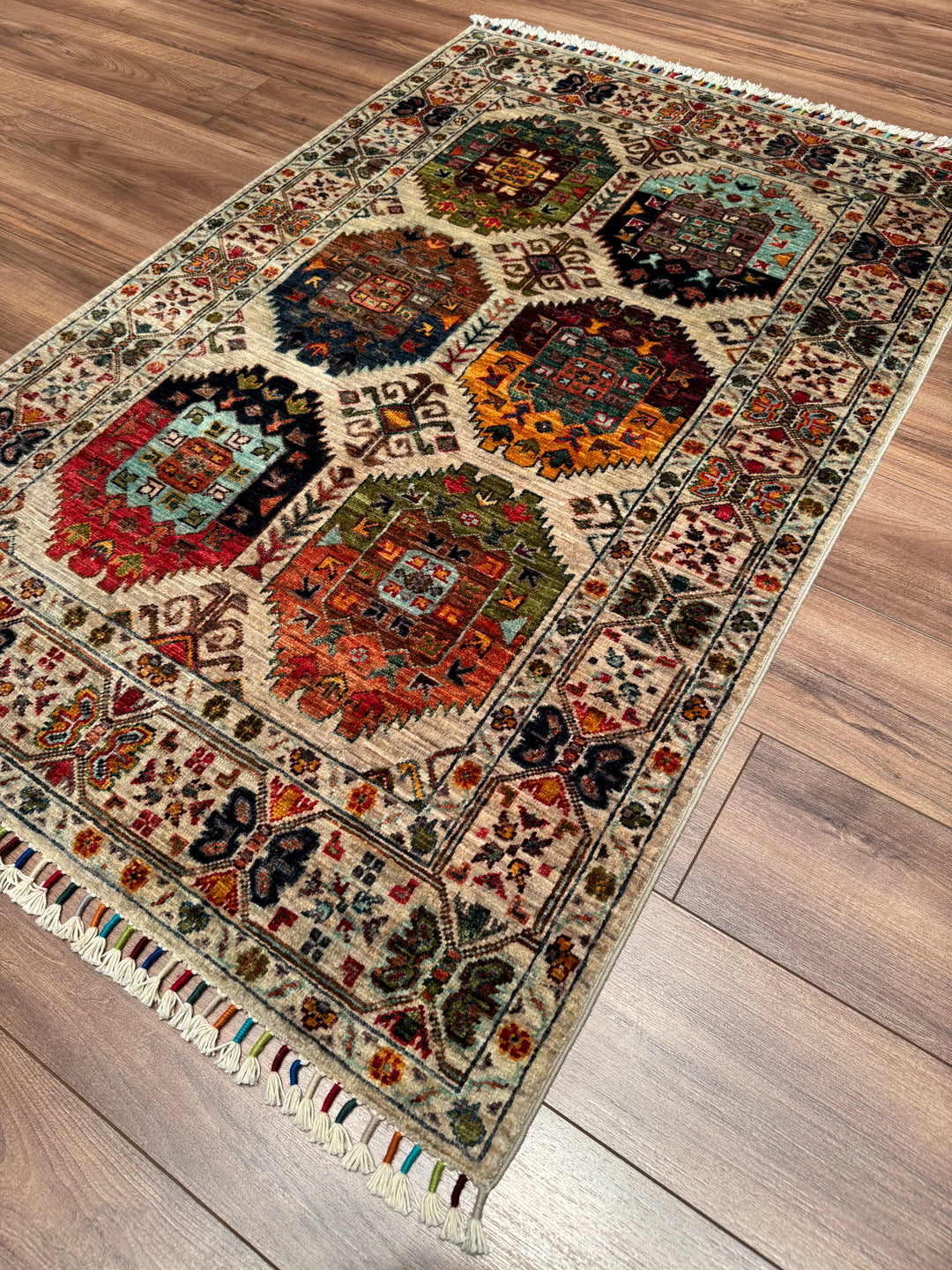 Veziri Orijinal El Dokuması Bej Kök Boya Yün Halı 102x156 1.59 Metrekare - 3x5 ft