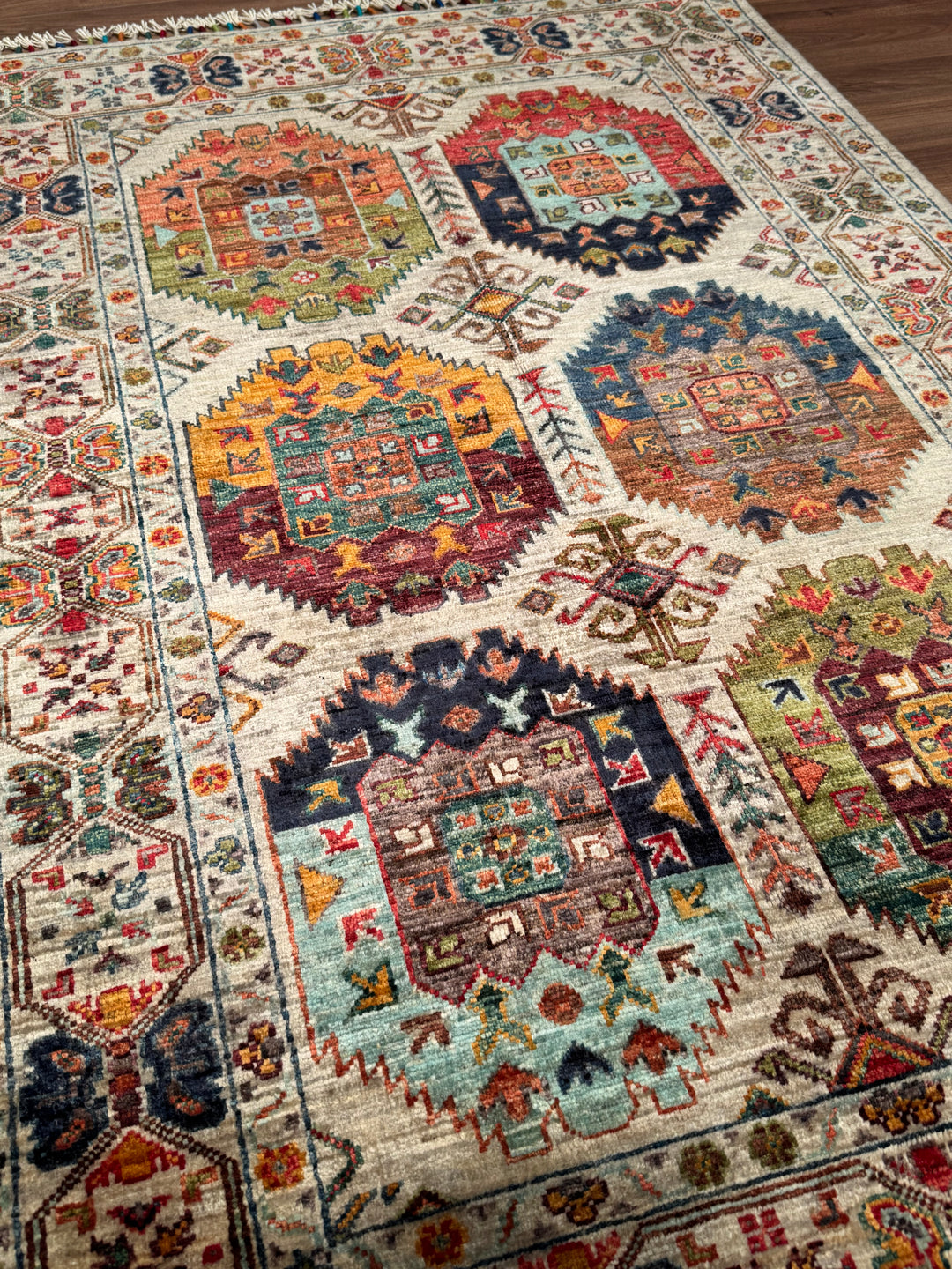 Veziri Orijinal El Dokuması Bej Kök Boya Yün Halı 102x156 1.59 Metrekare - 3x5 ft