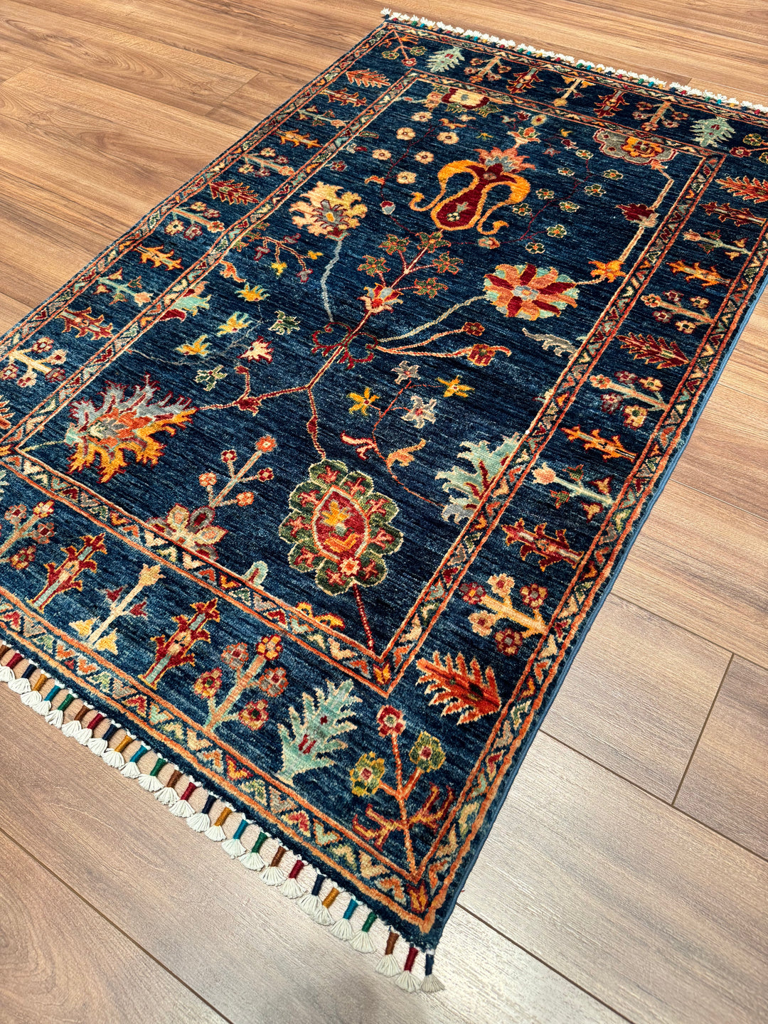 Sultani Çiçekli Orijinal El Dokuması Lacivert Kök Boya Yün Halı 0.98x150 1.47 Metrekare - 3x5 ft