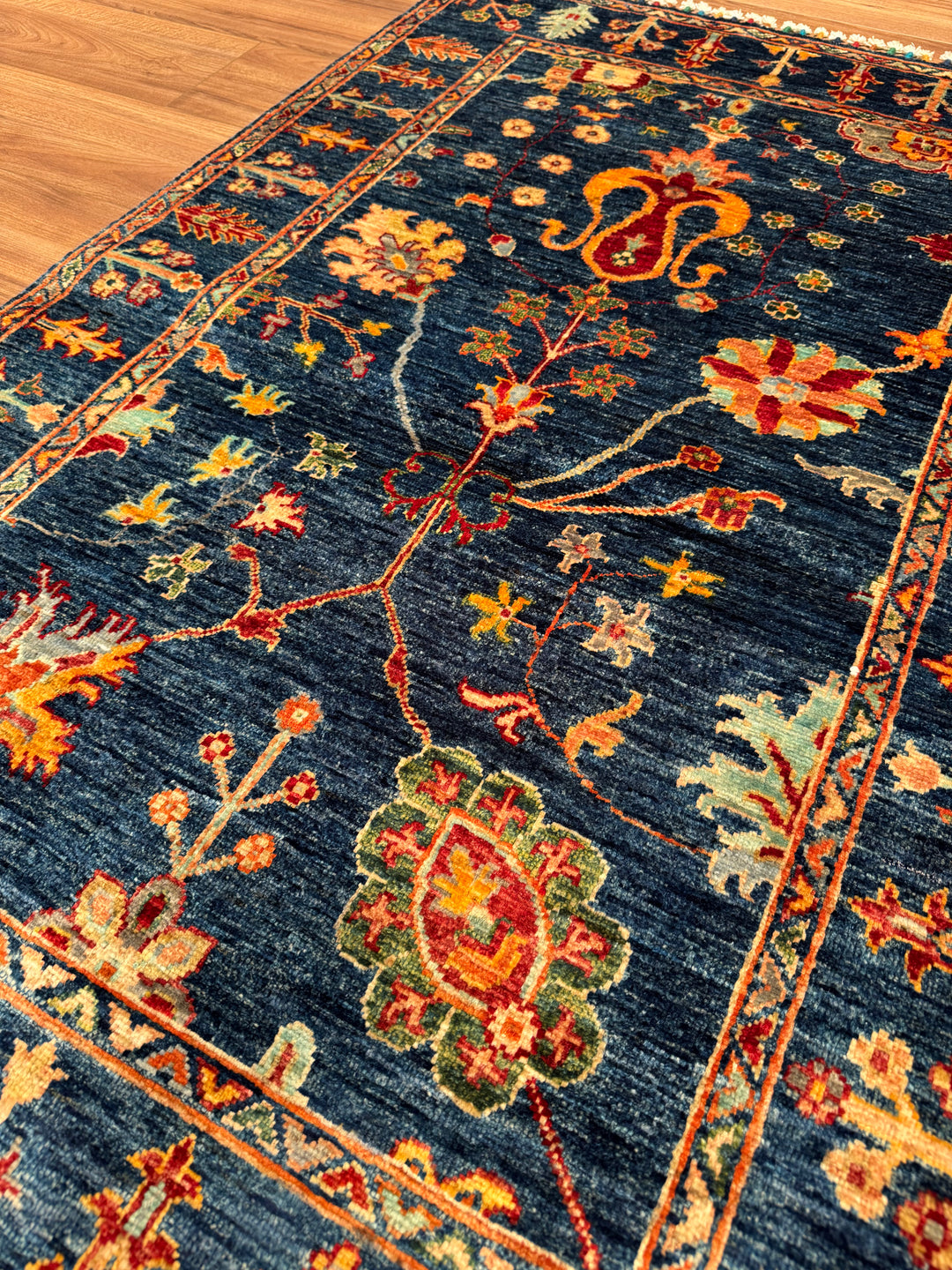 Sultani Çiçekli Orijinal El Dokuması Lacivert Kök Boya Yün Halı 0.98x150 1.47 Metrekare - 3x5 ft