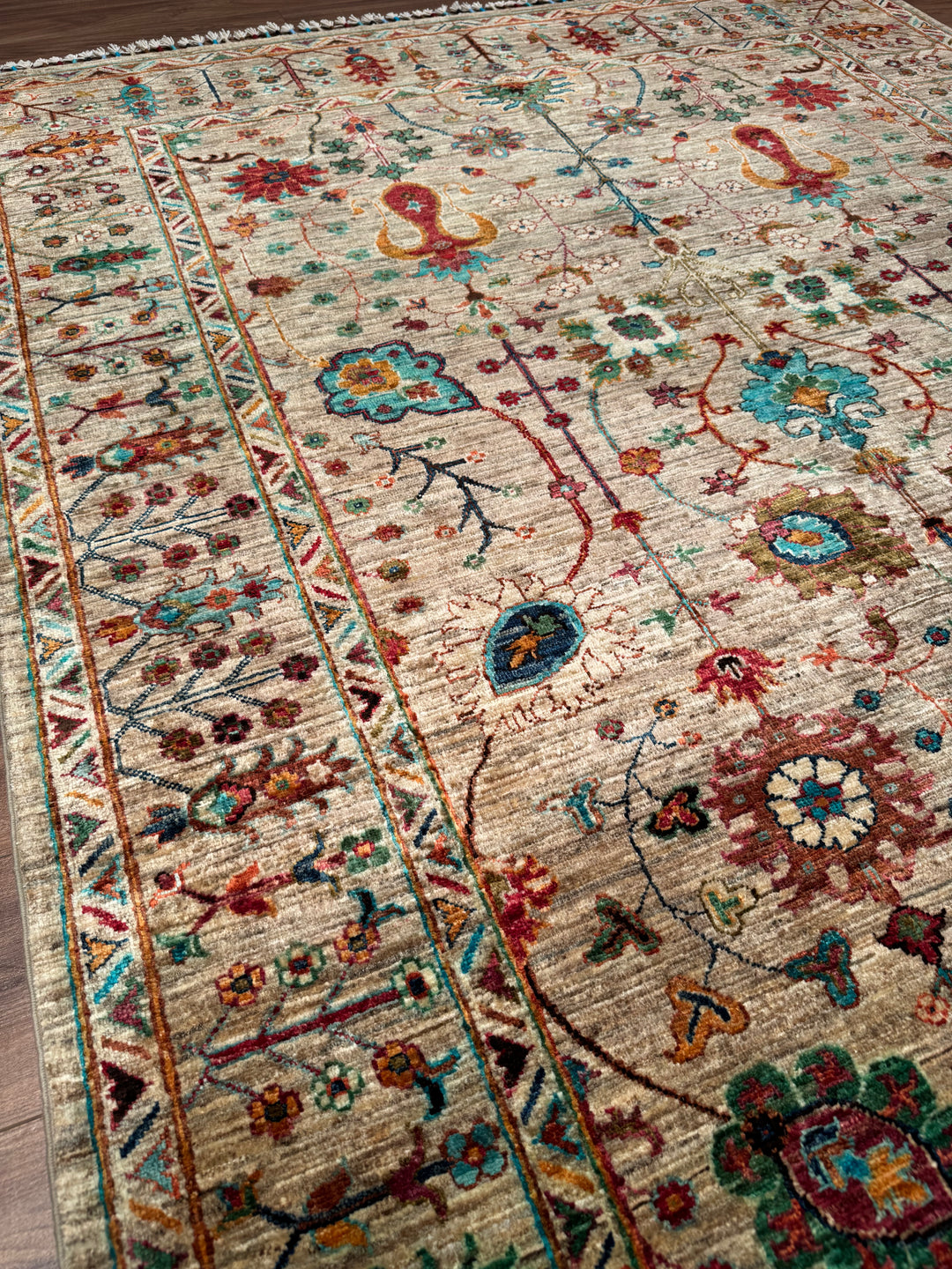 Sultani Floral Original Hand-Woven Beige Vegetable Dyed Wool Carpet 174x242 4.21 Square Meters - 5x8