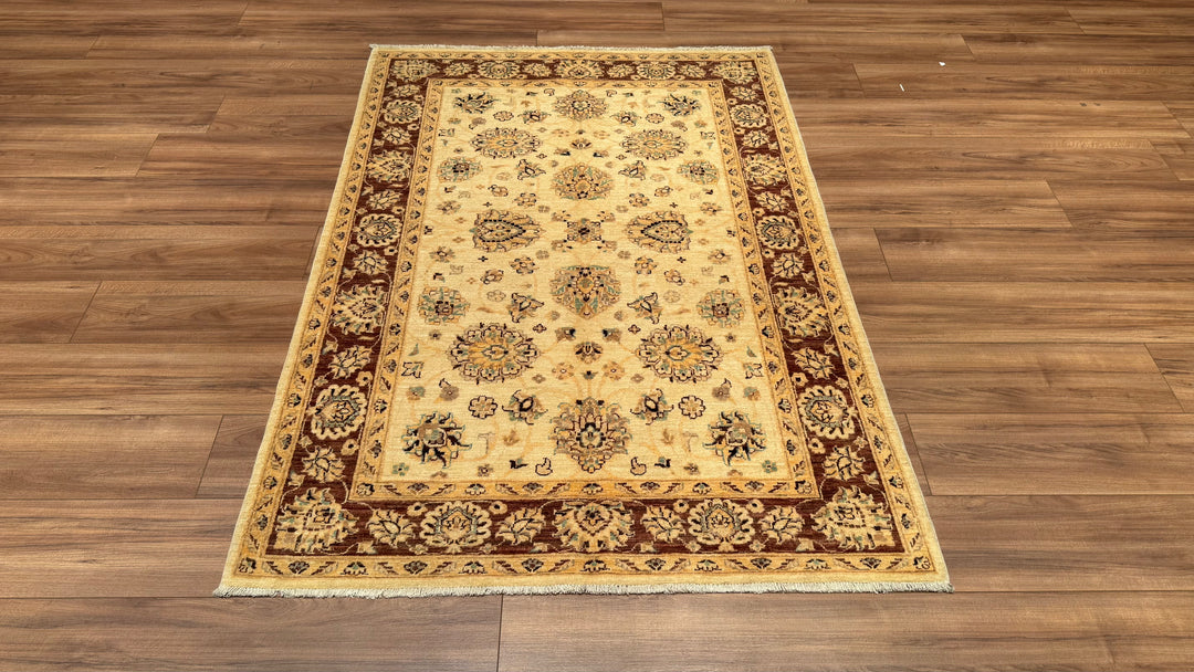 Uşak Original Hand Woven Cream Red Vegetable Dyed Wool Carpet 125x179 2.24 Square Meters - 4x6 ft