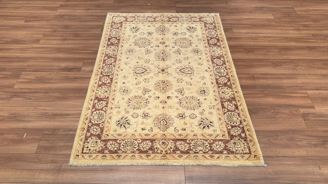 Uşak Original Hand Woven Cream Red Vegetable Dyed Wool Carpet 125x179 2.24 Square Meters - 4x6 ft