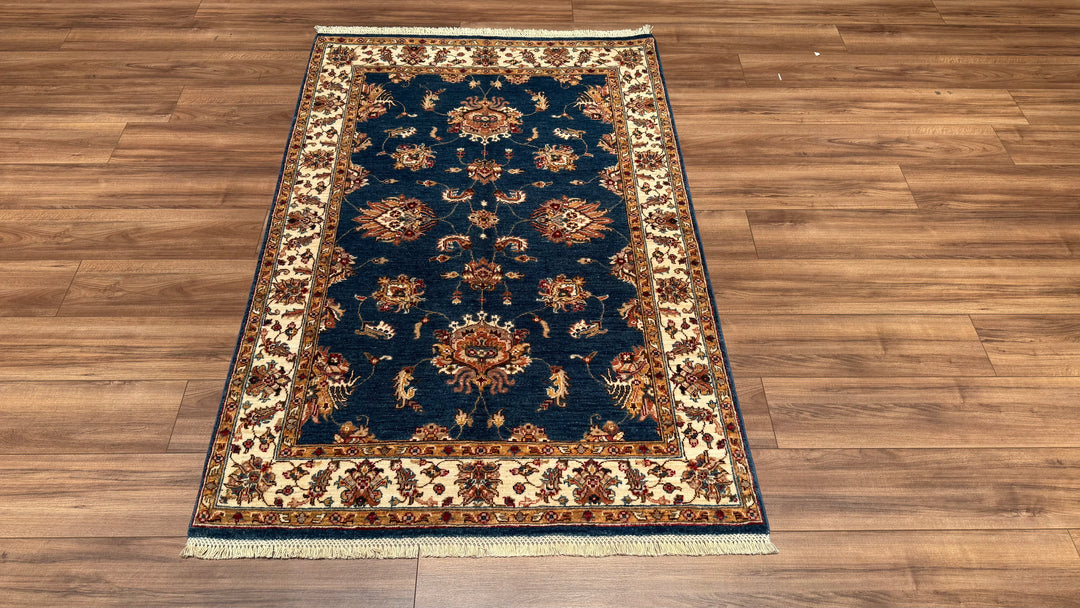 Uşak Orjinal El Dokuması Krem Mavi Kök Boya Yün Halı 122x185 2.26 Metrekare - 4x6 ft