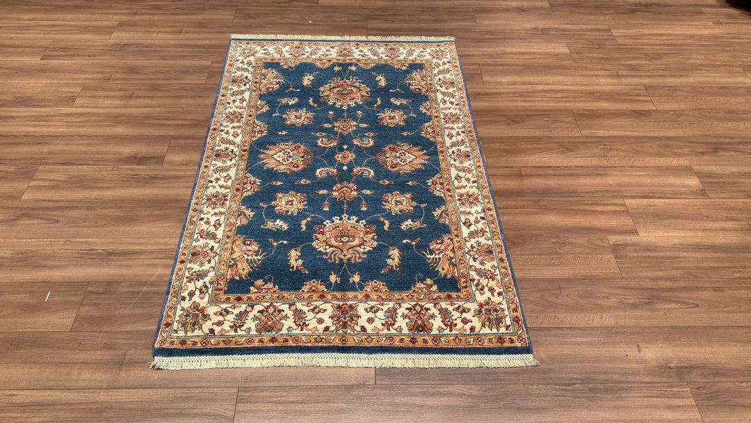 Uşak Orjinal El Dokuması Krem Mavi Kök Boya Yün Halı 122x185 2.26 Metrekare - 4x6 ft