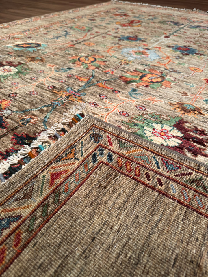 Sultani Çiçekli Orijinal El Dokuması Bej Kök Boya Yün Halı 171x230 3.93 Metrekare - 5x8 ft