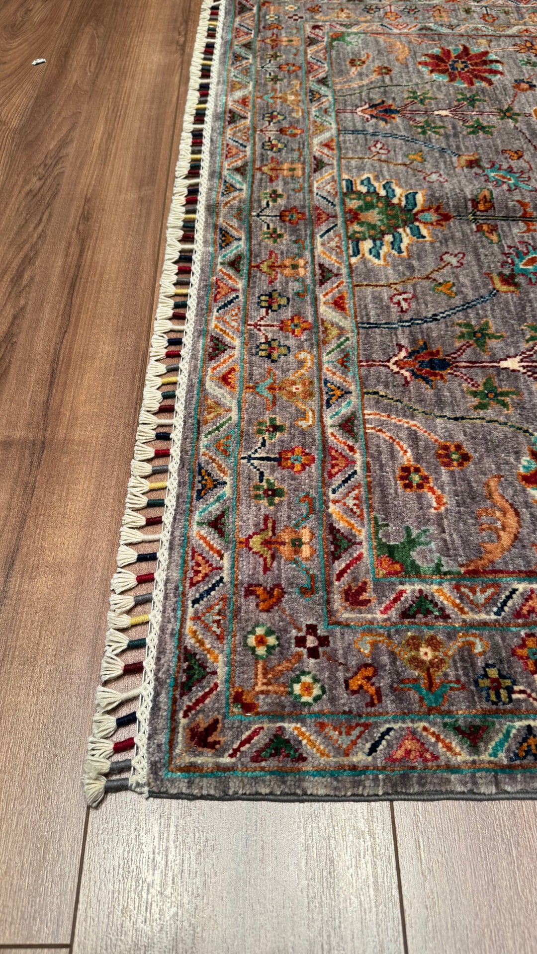 Sultani Çiçekli Orjinal El Dokuması Gri Kök Boya Yün Halı 122x186 2.27 Metrekare - 4x6 ft