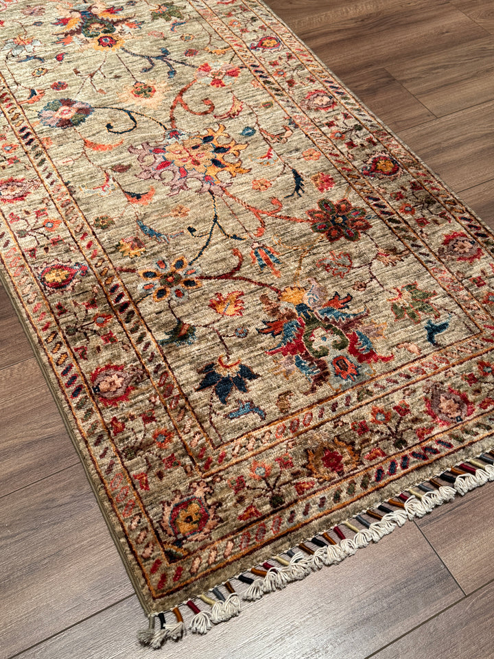 Sultani Binbirgece Uzun Yolluk Orijinal El Dokuması Bej Kök Boya Yün Halı 0.79x386 Metrekare - 3x12 ft