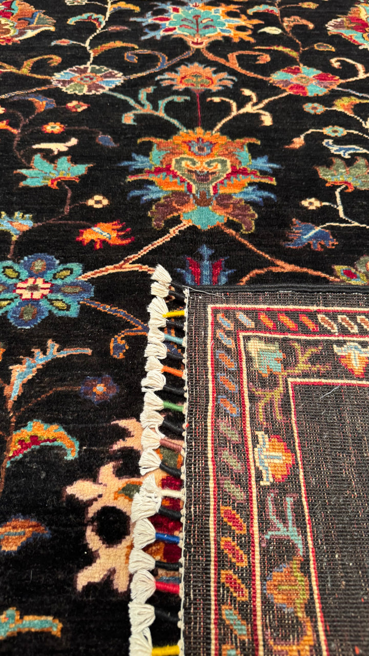 Sultani Binbirgece Original Hand Woven Black Vegetable Dyed Wool Carpet 131x170 2.23 Square Meters - 4x6 ft