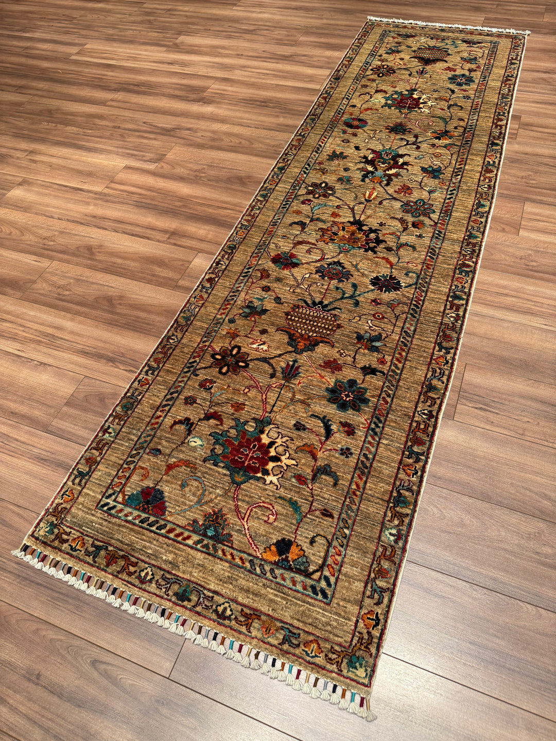 Sultani Binbirgece Yolluk Orijinal El Dokuması Bej Kök Boya Yün Halı 0.82x295 2.42 Metrekare - 3x10 ft