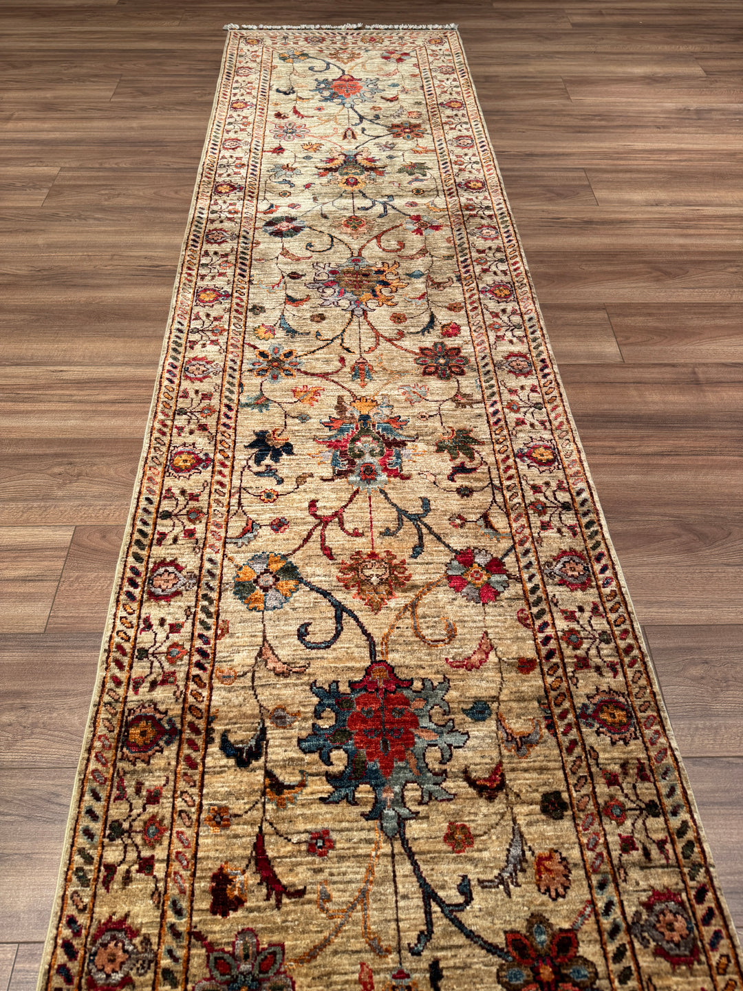Sultani Binbirgece Uzun Yolluk Orijinal El Dokuması Bej Kök Boya Yün Halı 0.78x485 3.78 Metrekare - 3x13 ft