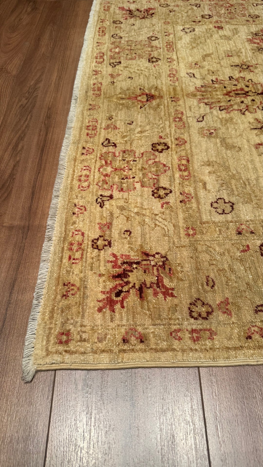 Uşak Original Hand Woven Beige Vegetable Dyed Wool Carpet 123x195 2.40 Square Meters - 4x6 ft