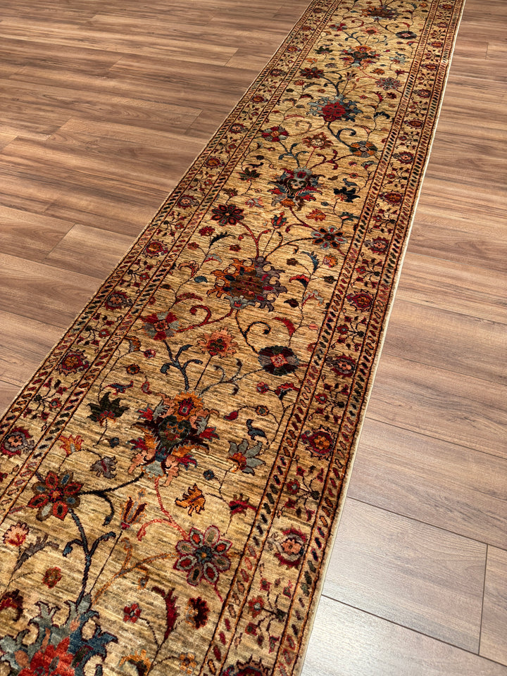 Sultani Binbirgece Uzun Yolluk Orijinal El Dokuması Bej Kök Boya Yün Halı 0.80x485 3.88 Metrekare - 3x13 ft
