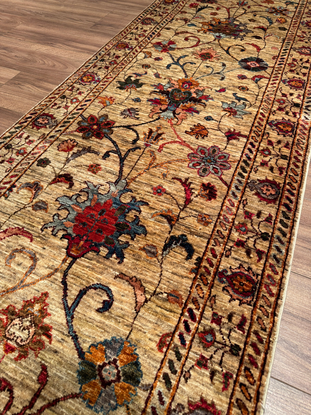 Sultani Binbirgece Uzun Yolluk Orijinal El Dokuması Bej Kök Boya Yün Halı 0.80x485 3.88 Metrekare - 3x13 ft