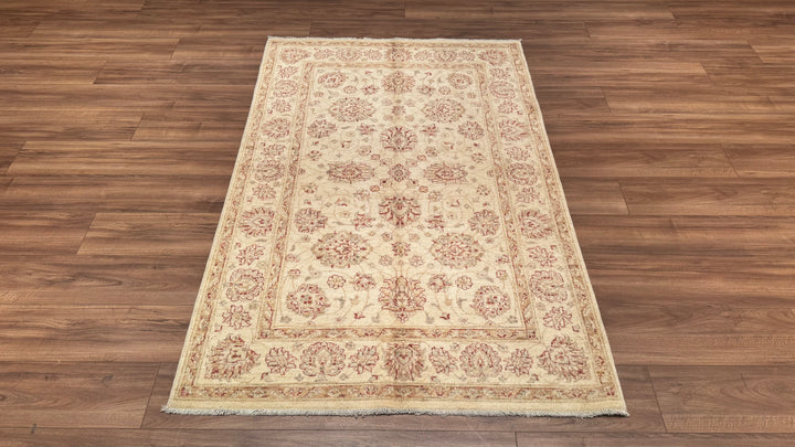 Uşak Original Hand Woven Cream Vegetable Dyed Wool Carpet 123x186 2.29 Square Meters - 4x6 ft