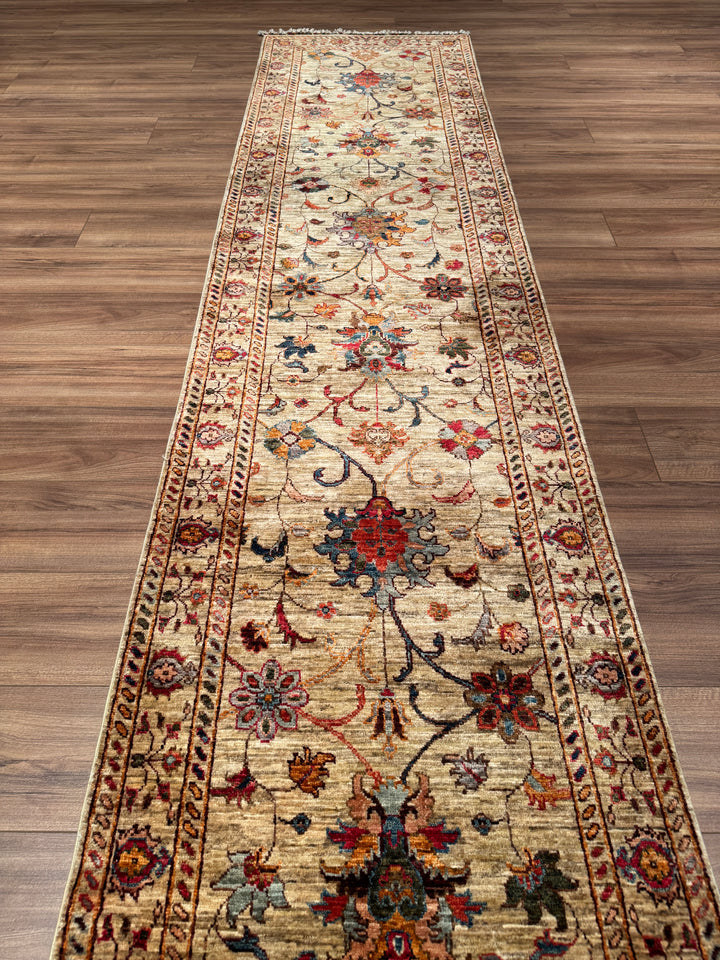 Sultani Binbirgece Uzun Yolluk Orijinal El Dokuması Bej Kök Boya Yün Halı 0.80x485 3.88 Metrekare - 3x13 ft