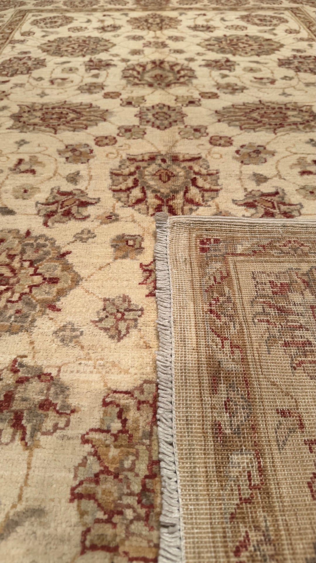 Uşak Original Hand Woven Cream Vegetable Dyed Wool Carpet 123x186 2.29 Square Meters - 4x6 ft