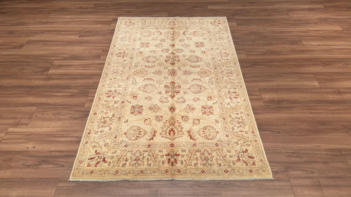 Uşak Original Hand Woven Cream Vegetable Dyed Wool Carpet 121x194 2.35 Square Meters - 4x6 ft