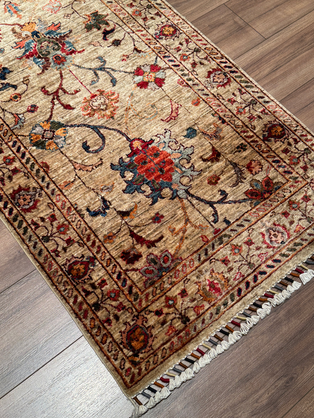 Sultani Binbirgece Uzun Yolluk Orijinal El Dokuması Bej Kök Boya Yün Halı 0.79x488 3.86 Metrekare - 3x13 ft