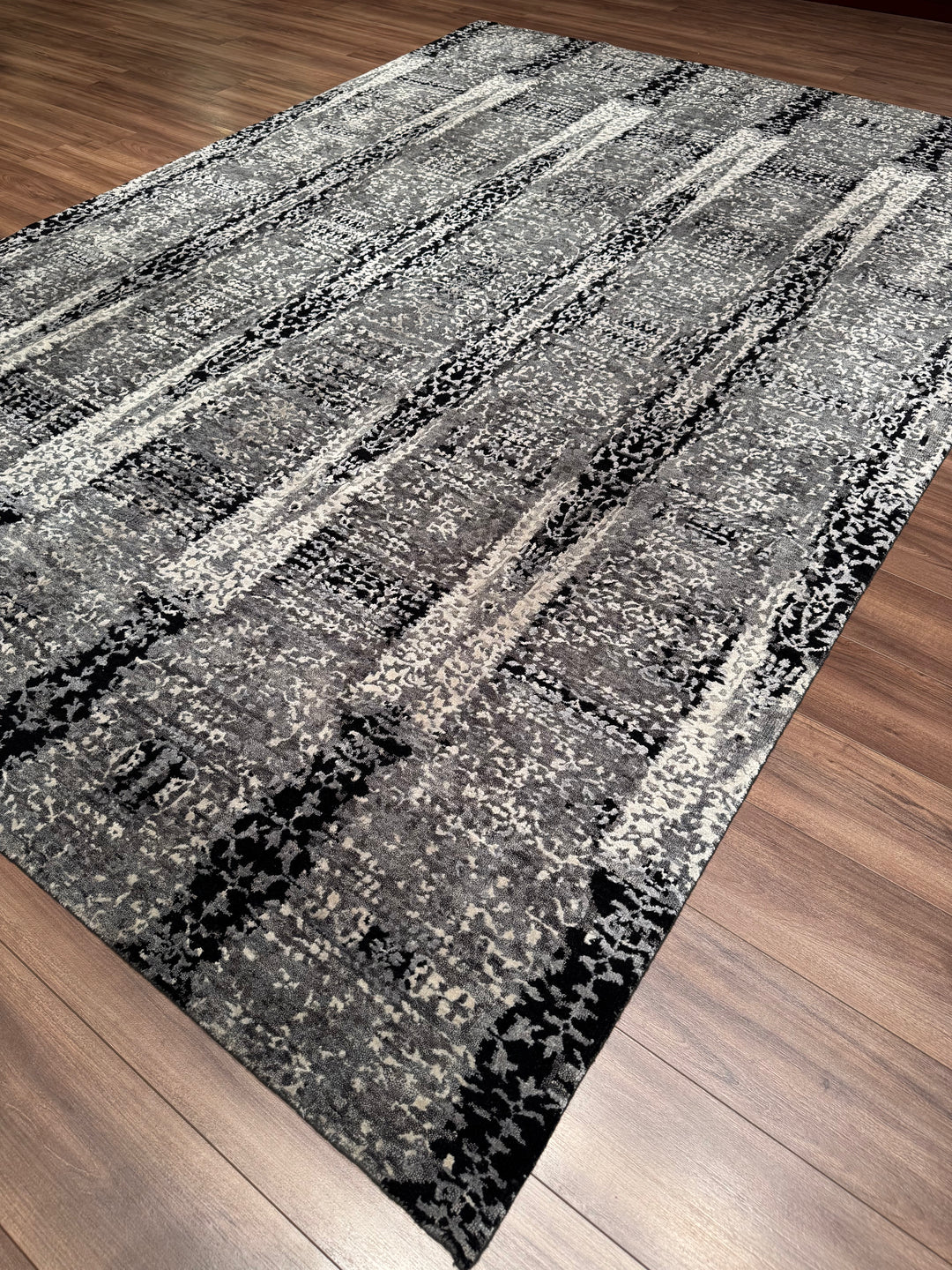New Diamond Original Hand Woven Gray Black Wool Bamboo Carpet 196x294 5.76 Square Meters - 6x10 ft