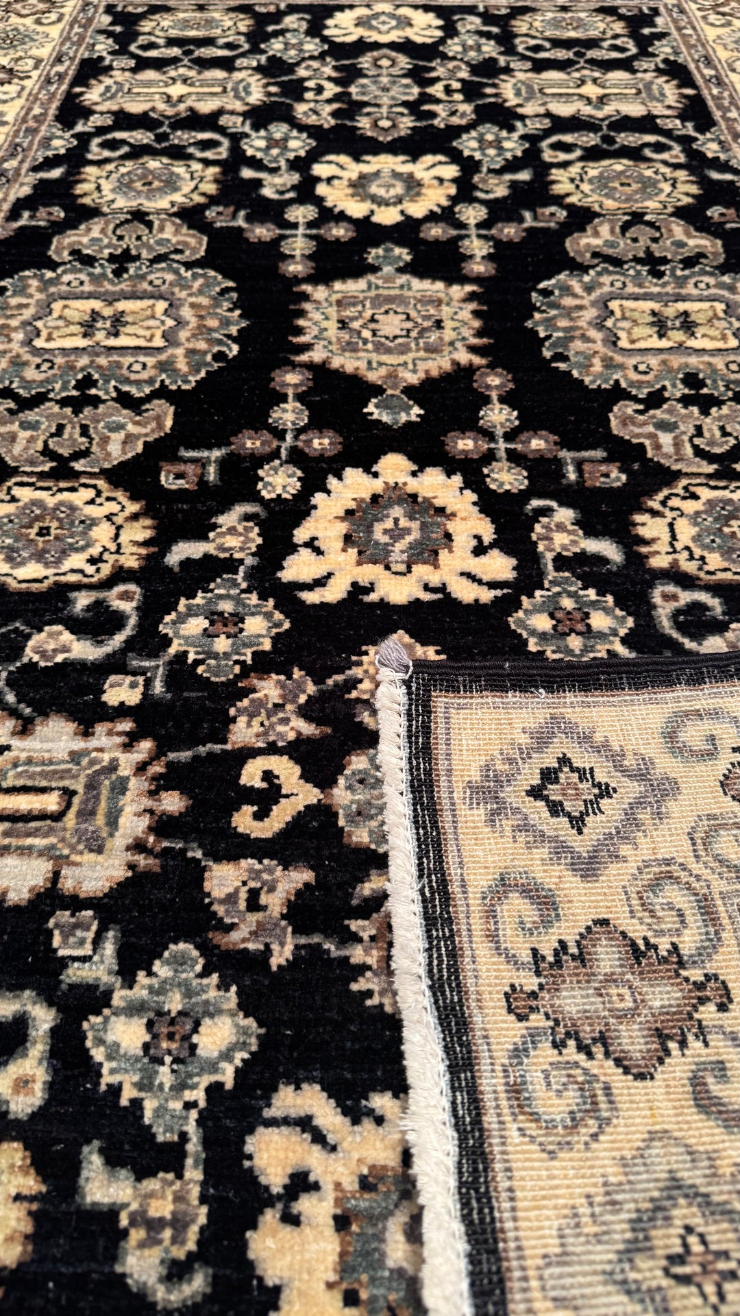 Uşak Original Hand Woven Beige Black Vegetable Dyed Wool Carpet 0.88x147 1.29 Square Meters - 3x5 ft