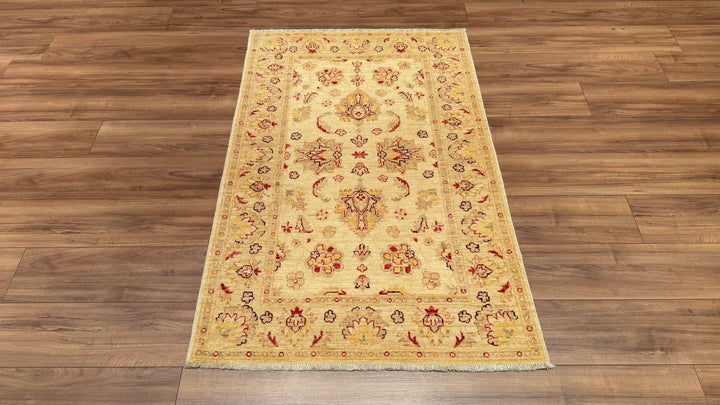 Uşak Original Hand Woven Beige Vegetable Dyed Wool Carpet 0.97x152 1.47 Square Meters - 3x5 ft