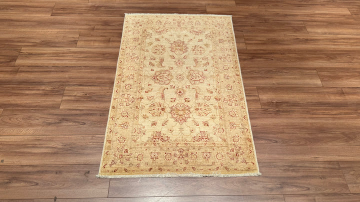 Uşak Original Hand Woven Pastel Vegetable Dyed Wool Carpet 0.94x146 1.37 Square Meters - 3x5 ft