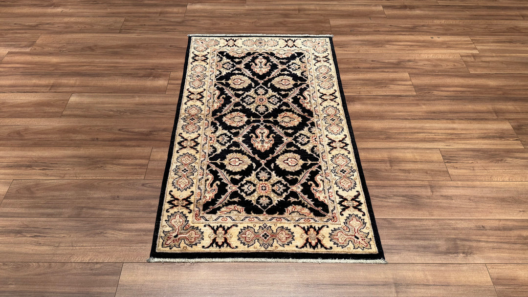 Uşak Original Hand Woven Beige Black Vegetable Dyed Wool Carpet 0.90x151 1.36 Square Meters - 3x5 ft