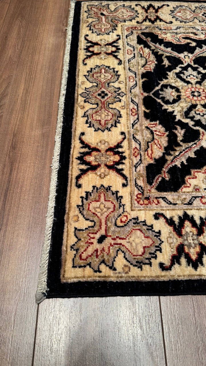 Uşak Original Hand Woven Beige Black Vegetable Dyed Wool Carpet 0.90x151 1.36 Square Meters - 3x5 ft