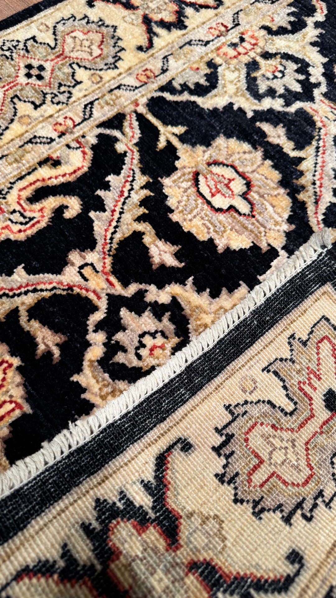 Uşak Original Hand Woven Beige Black Vegetable Dyed Wool Carpet 0.90x151 1.36 Square Meters - 3x5 ft