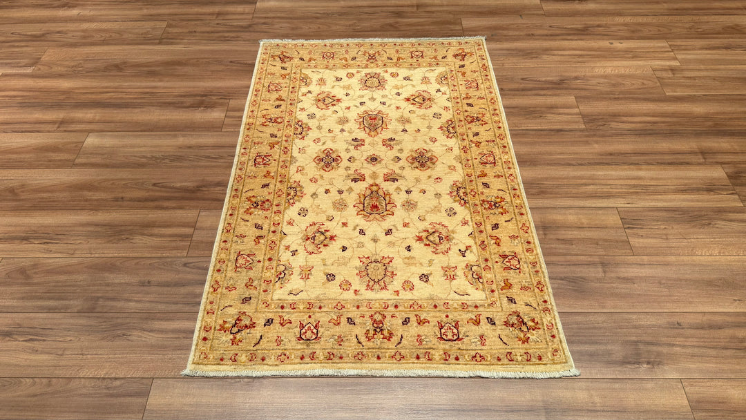 Uşak Original Hand Woven Cream Vegetable Dyed Wool Carpet 101x154 1.56 Square Meters - 3x5 ft