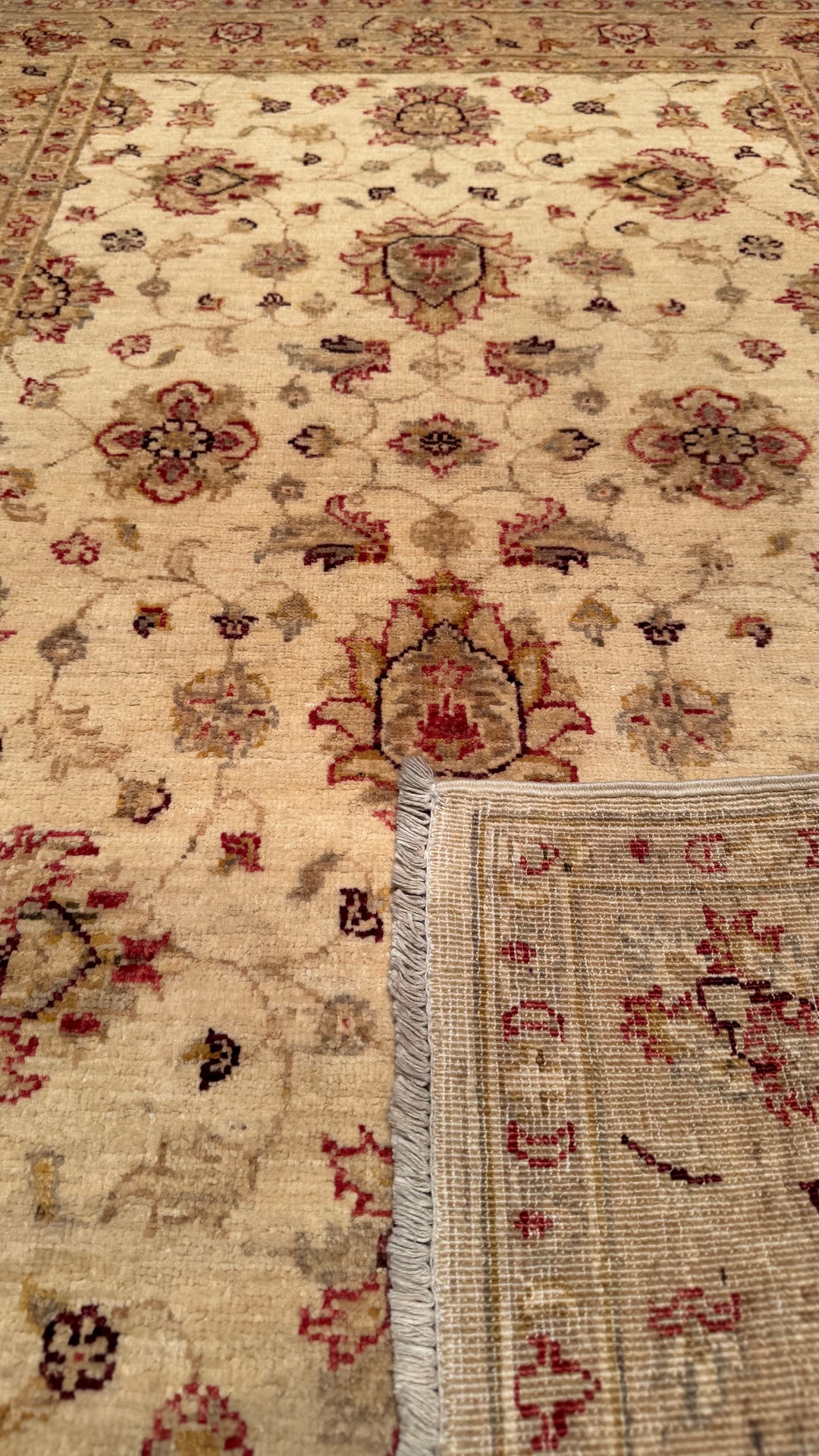 Uşak Original Hand Woven Cream Vegetable Dyed Wool Carpet 101x154 1.56 Square Meters - 3x5 ft