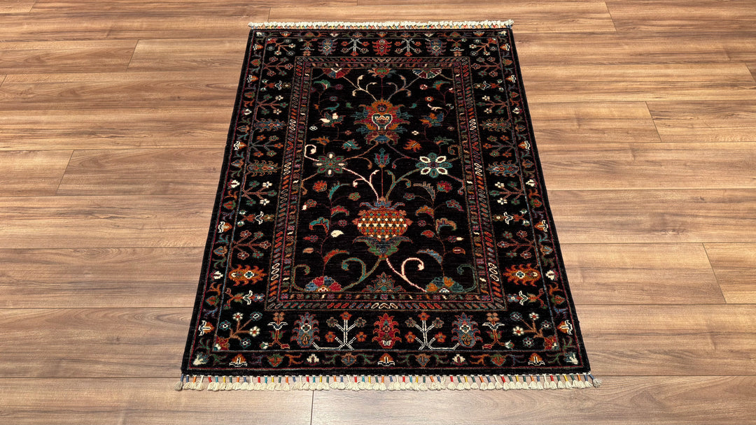 Sultani Çiçekli Orjinal El Dokuması Siyah Kök Boya Yün Halı 103x138 1.42 Metrekare - 3x5 ft