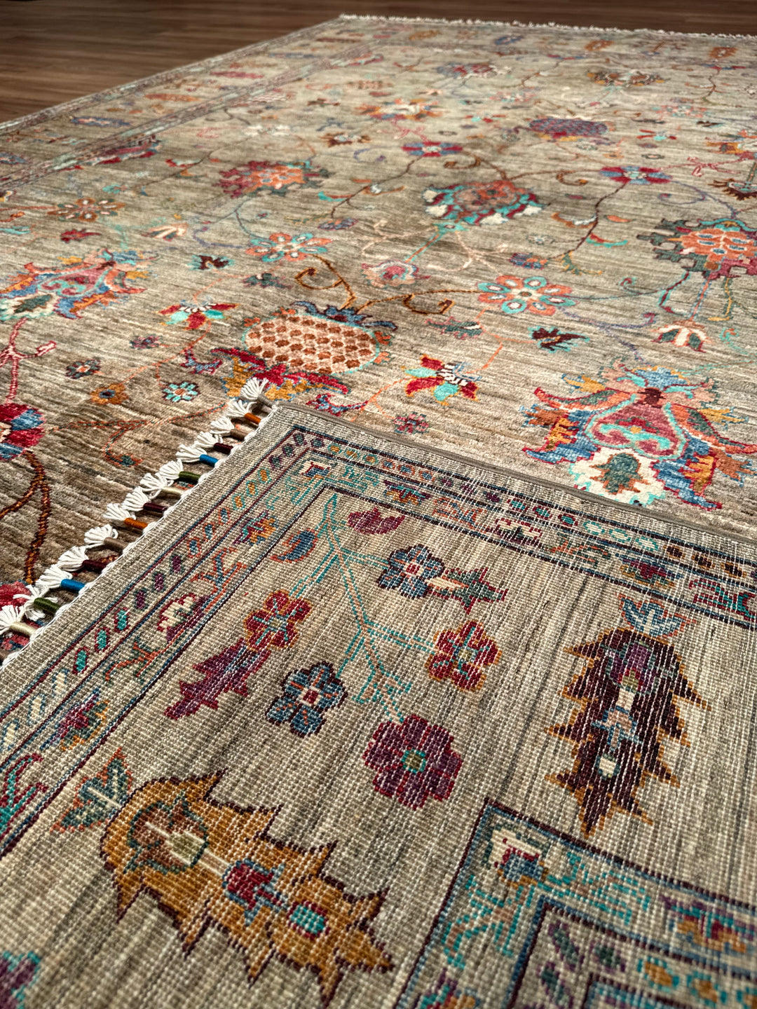 سجادة سلطاني بينبيرجيسي الأصلية المصنوعة يدويًا من الصوف بلون البيج المصبوغ بالجذور 205 × 289، 5.92 متر مربع - 7 × 10 قدم 