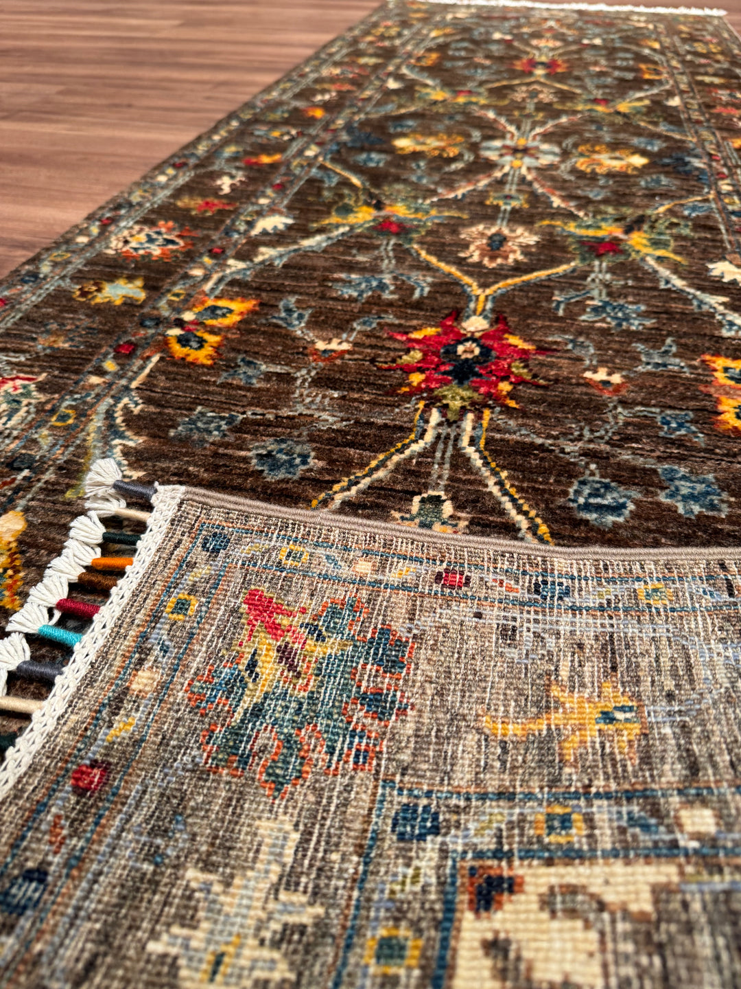 Sultani Çiçekli Yolluk Orijinal El Dokuması Kahverengi Kök Boya Yün Halı 0.75x220 1.65 Metrekare - 2x8 ft