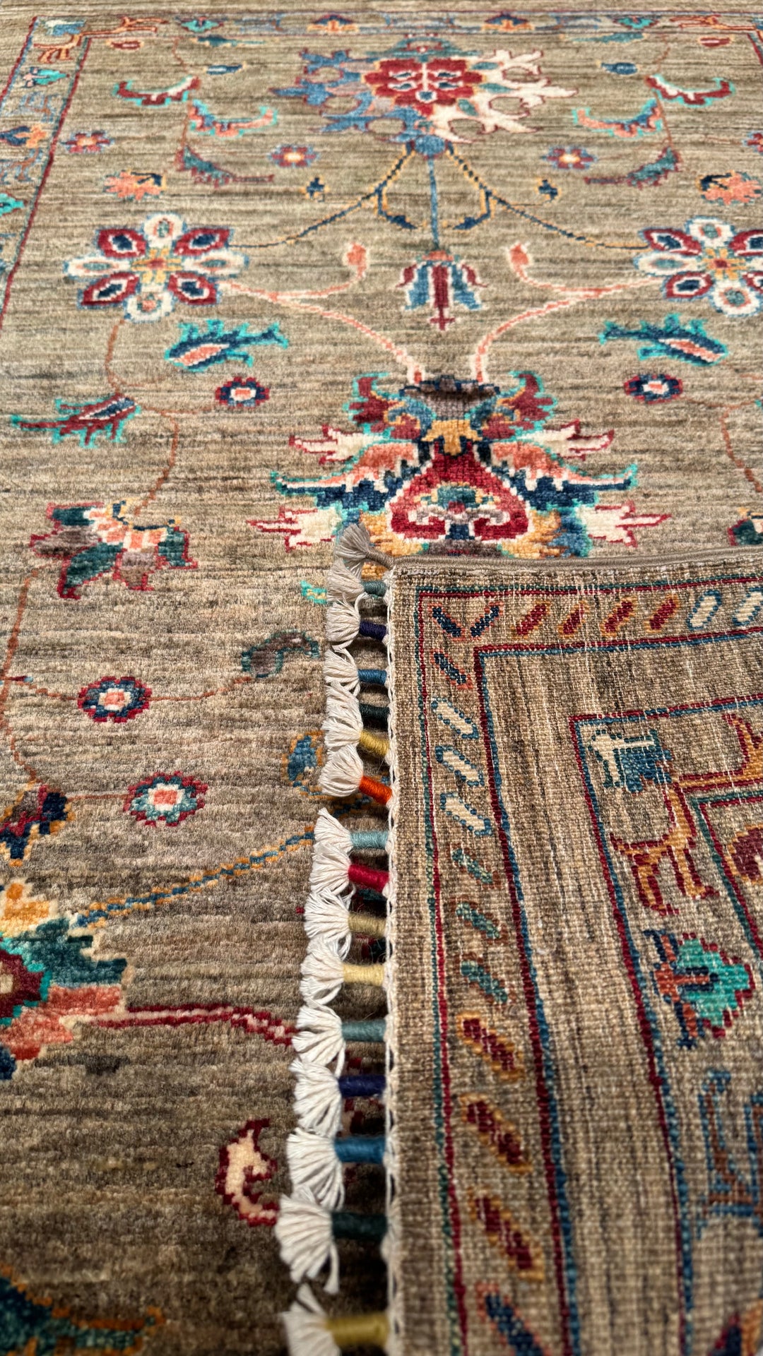 Sultani Floral Original Hand Woven Beige Vegetable Dyed Wool Carpet 0.83x117 0.97 Square Meters - 3x5 ft