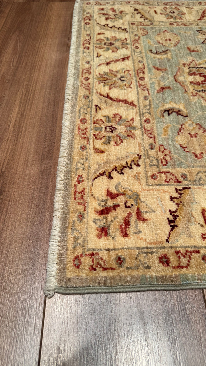 Uşak Original Hand Woven Cream Grey Vegetable Dyed Wool Carpet 0.84x117 0.98 Square Meters - 3x5 ft