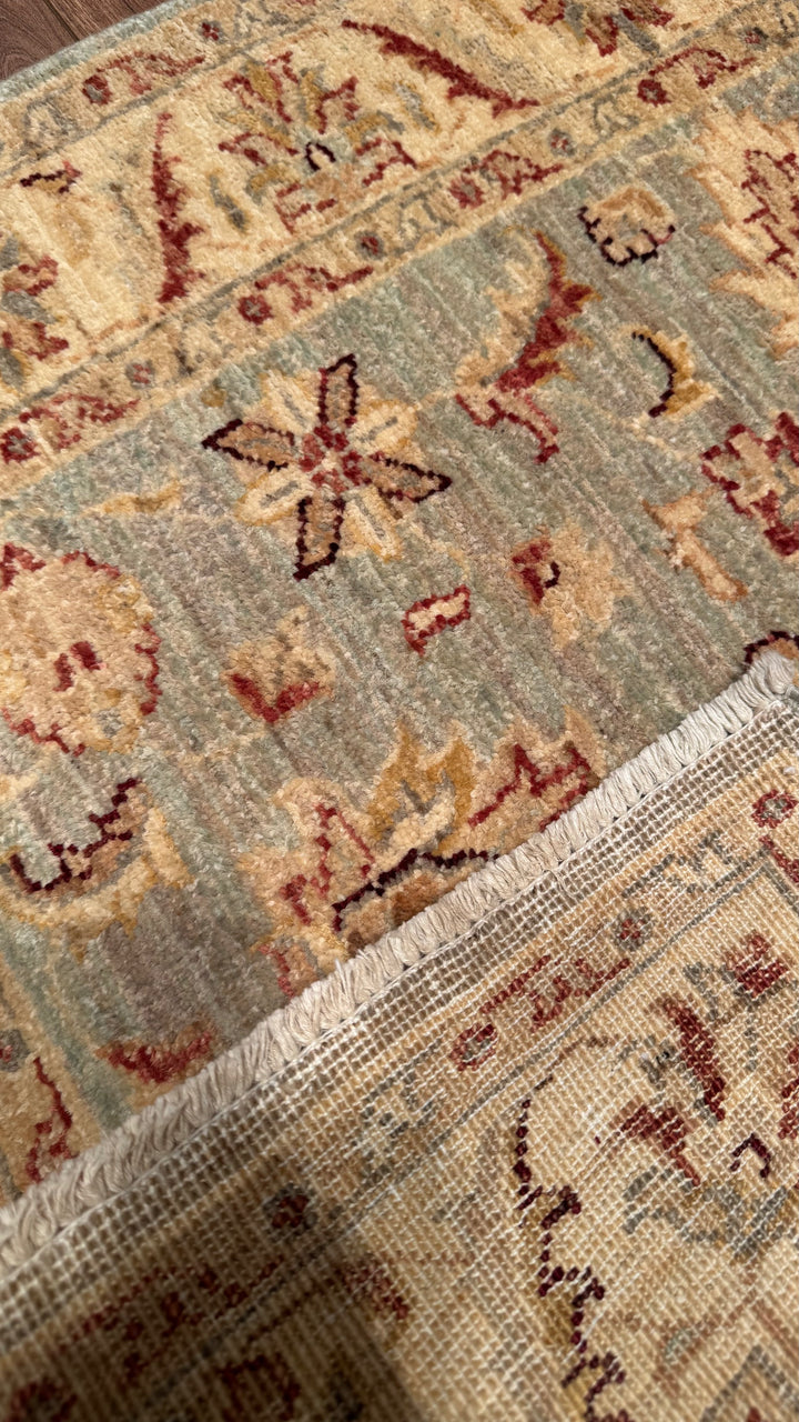 Uşak Original Hand Woven Cream Grey Vegetable Dyed Wool Carpet 0.84x117 0.98 Square Meters - 3x5 ft