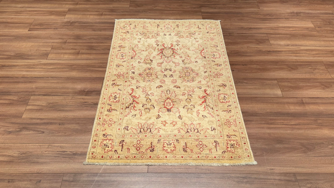 Uşak Original Hand Woven Cream Vegetable Dyed Wool Carpet 102x148 1.51 Square Meters - 3x5 ft