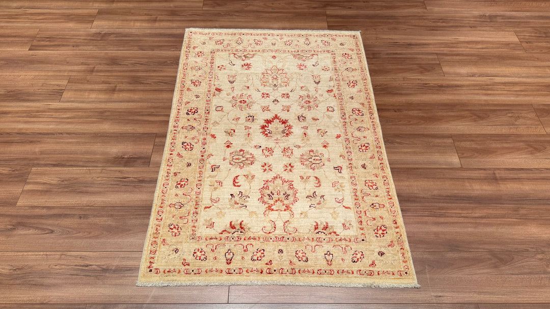 Uşak Original Hand Woven Cream Vegetable Dyed Wool Carpet 100x146 1.46 Square Meters - 3x5 ft