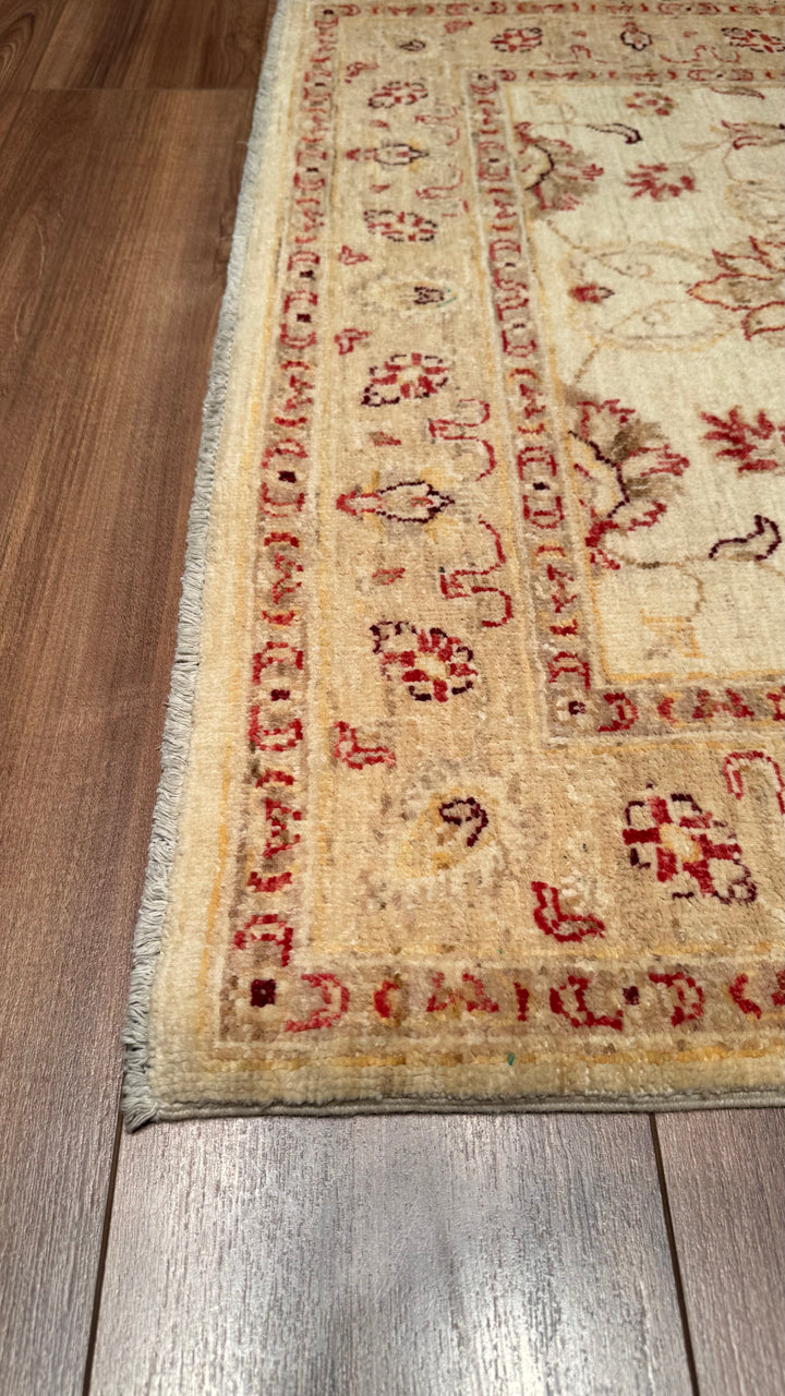 Uşak Original Hand Woven Cream Vegetable Dyed Wool Carpet 100x146 1.46 Square Meters - 3x5 ft