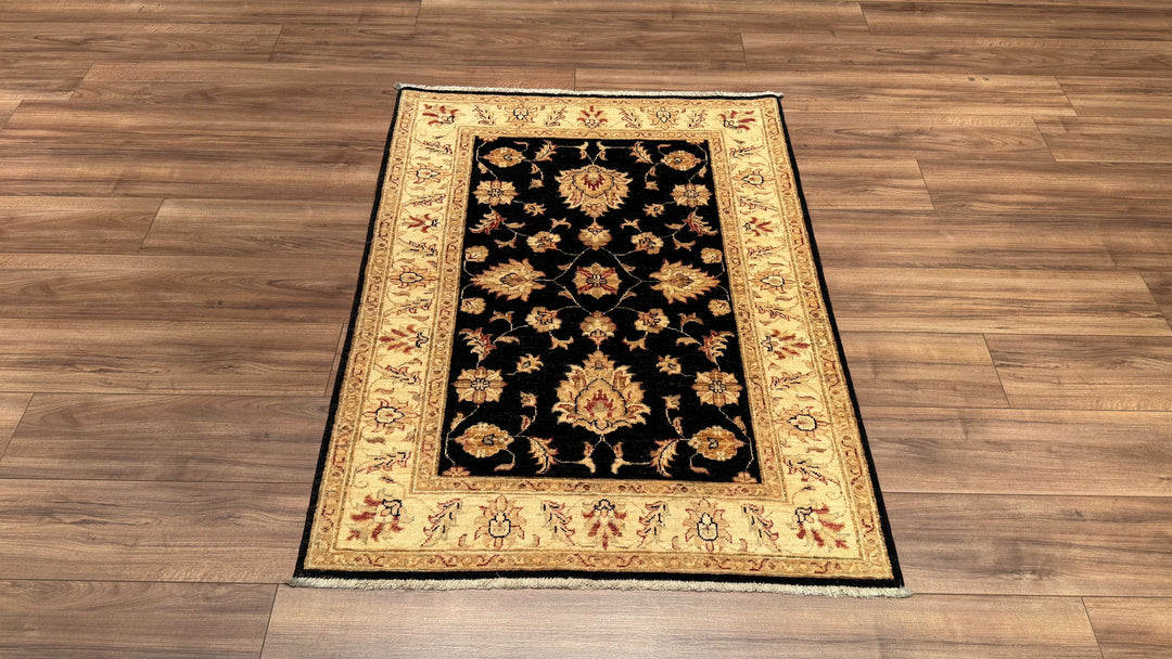 Uşak Original Hand Woven Cream Black Vegetable Dyed Wool Carpet 105x140 1.47 Square Meters - 3x5 ft