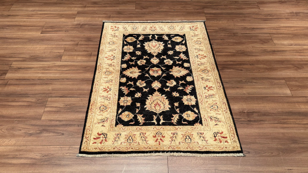 Uşak Original Hand Woven Cream Black Vegetable Dyed Wool Carpet 105x140 1.47 Square Meters - 3x5 ft