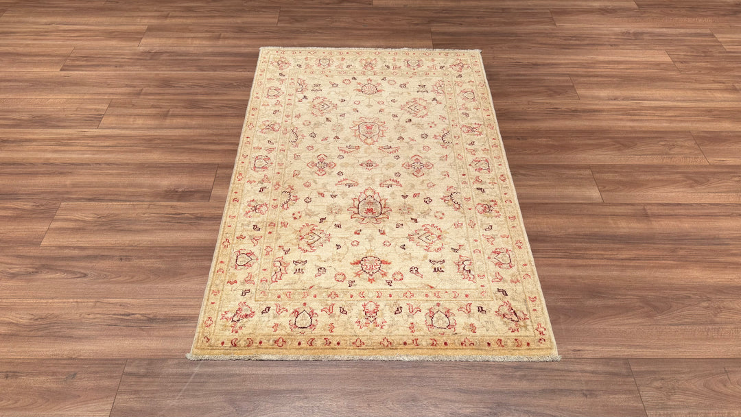 Uşak Orjinal El Dokuması Krem Kök Boya Yün Halı 101x153 1.55 Metrekare - 3x5 ft