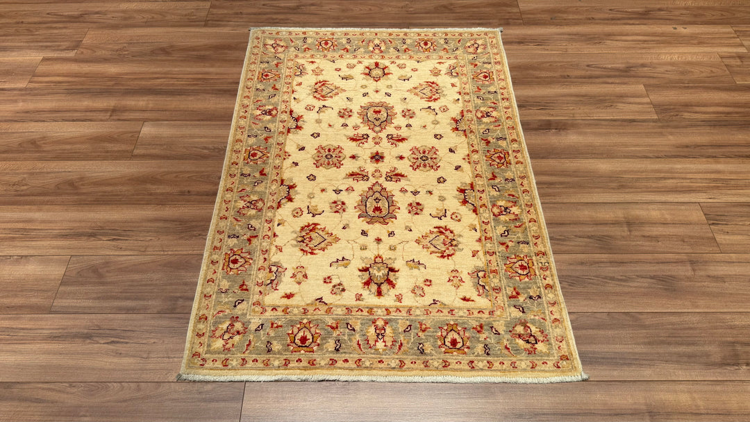 Uşak Orjinal El Dokuması Krem Kök Boya Yün Halı 105x150 1.58 Metrekare - 3x5 ft