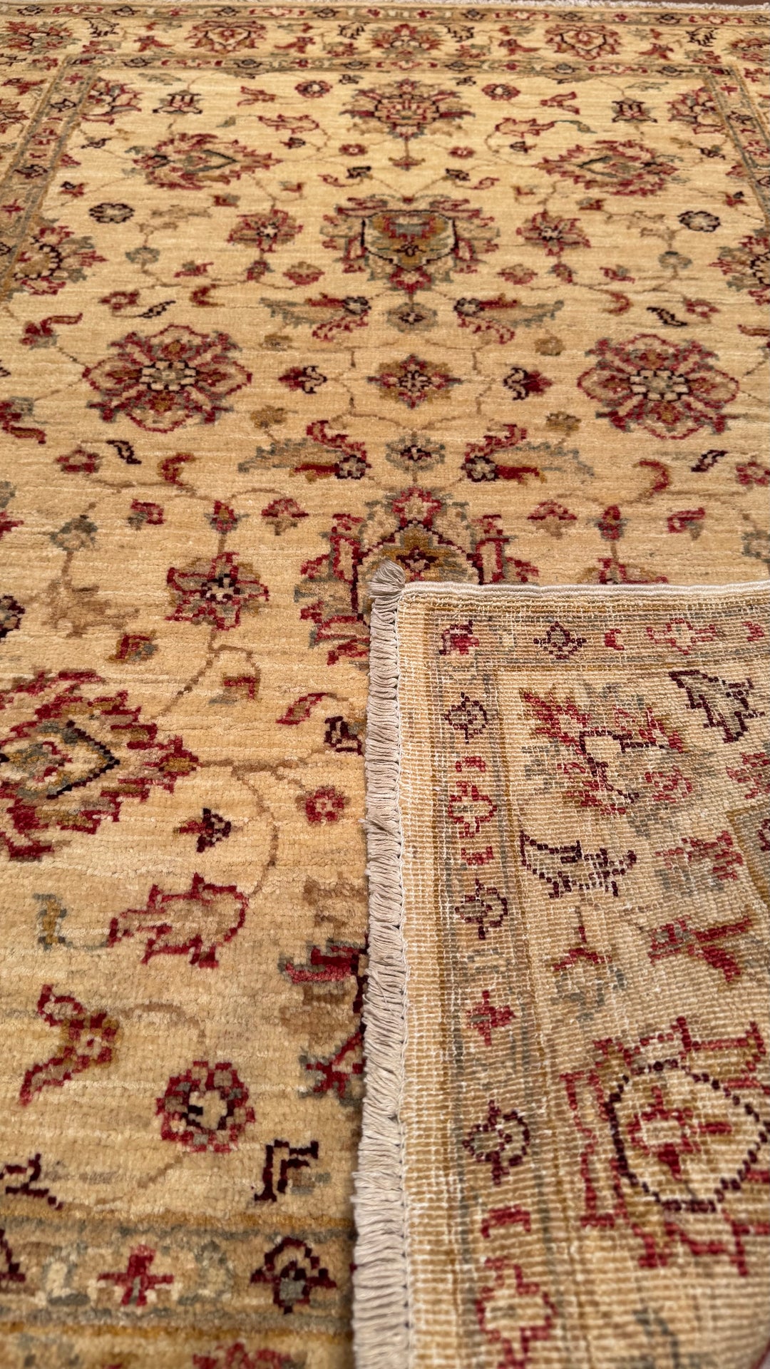 Uşak Original Hand Woven Cream Vegetable Dyed Wool Carpet 102x146 1.49 Square Meters - 3x5 ft