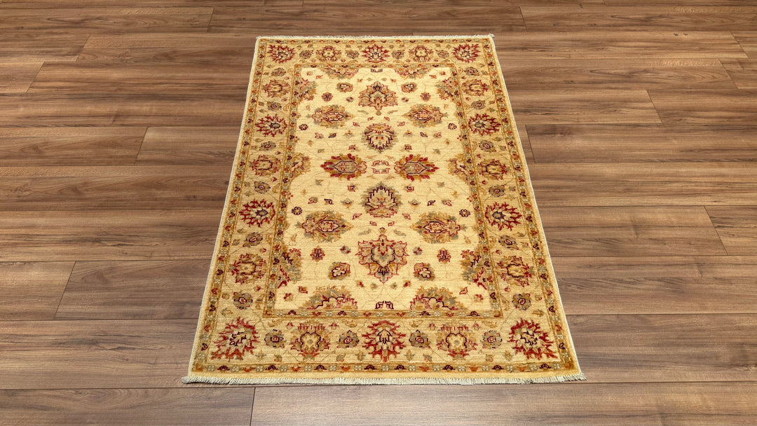 Uşak Orjinal El Dokuması Krem Kök Boya Yün Halı 101x148 1.49 Metrekare - 3x5 ft