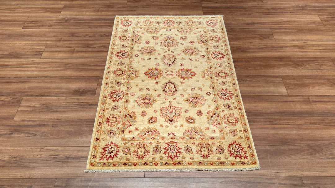 Uşak Orjinal El Dokuması Krem Kök Boya Yün Halı 101x148 1.49 Metrekare - 3x5 ft