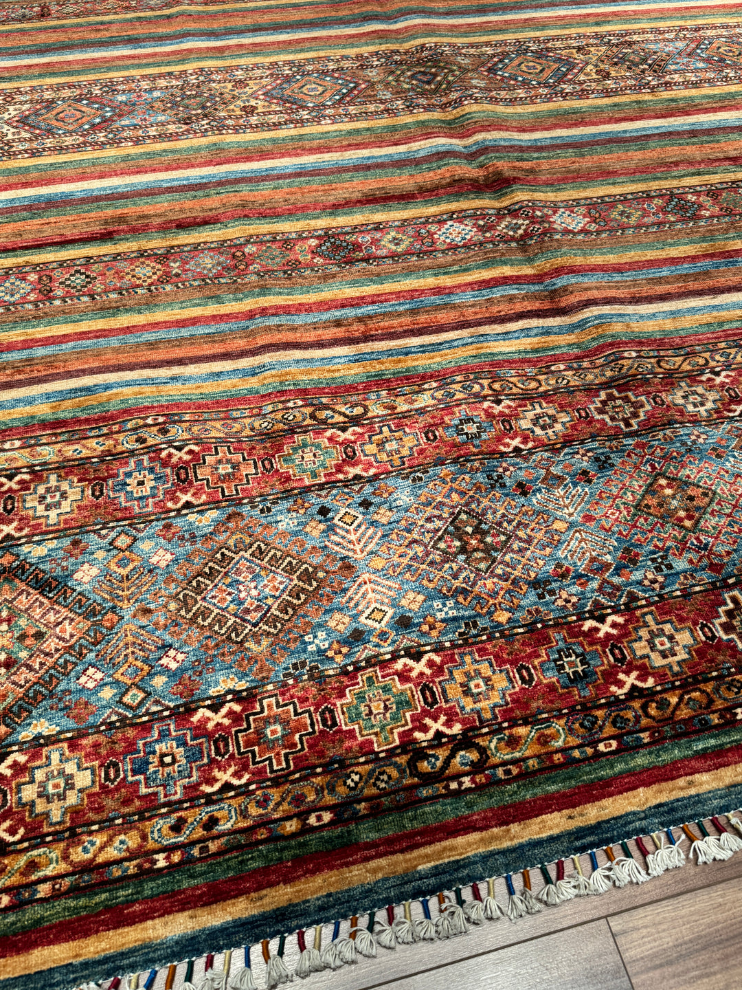 Khorjin Orijinal El Dokuması Multi Kök Boya Yün Halı 203x314 6.37 Metrekare - 7x10 ft