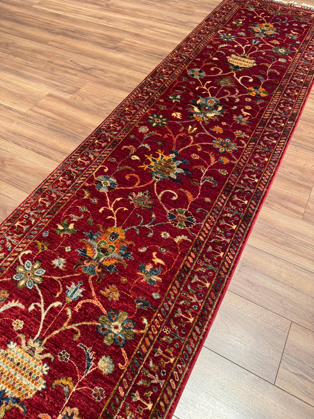 Sultani Binbirgece Yolluk Orijinal El Dokuması Kırmızı Kök Boya Yün Halı 0.83x307 2.55 Metrekare - 3x10 ft